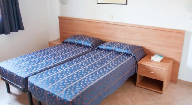 Carefully Furnished Bungalow With a Terrace, 7 km. From Pula, Prenota Villa Ville a Valbandon, Villa