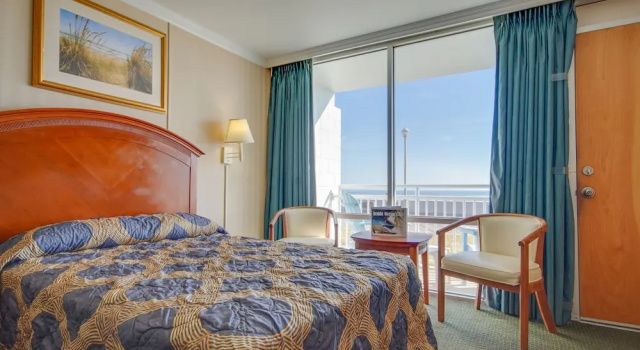 Четырёхместный номер Standard oceanfront Sahara Motel