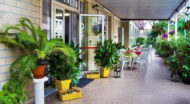 Hotel Vittorio Veneto Rimini, Забронировать Отель Римини - центр города Римини