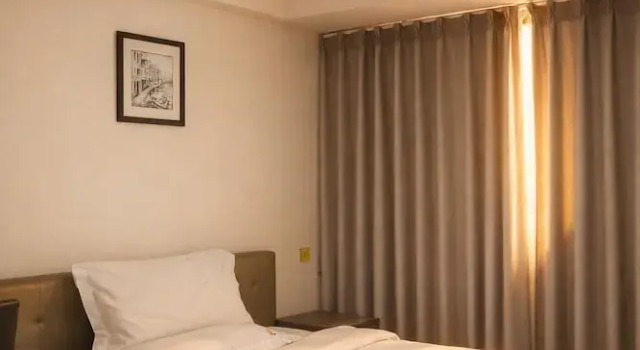 Полулюкс с балконом Extremeli Suites