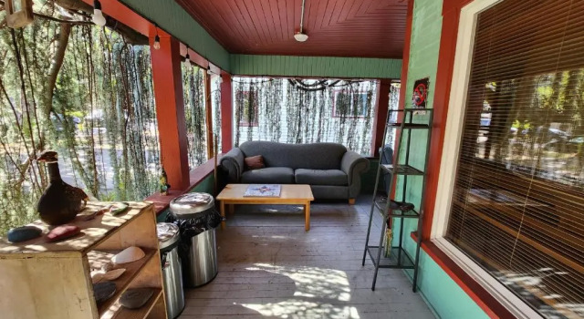 Коттедж Eugene Whiteaker International Hostel