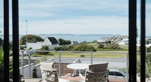 Двухместный номер Standard с видом на залив Whale Away Guest House