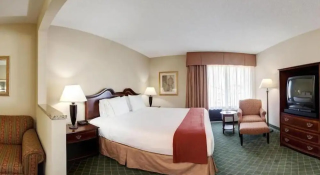 Номер Standard Holiday Inn Express Hotel & Suites Cape Girardeau I-55 by IHG
