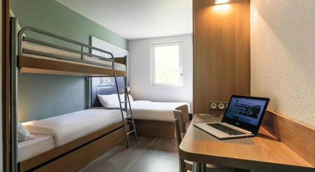 Четырёхместный номер B&B HOTEL Metz Semécourt