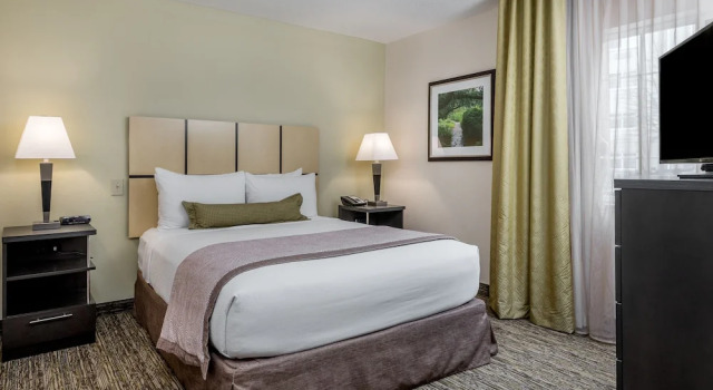 Люкс c 1 комнатой Candlewood Suites Sterling by IHG