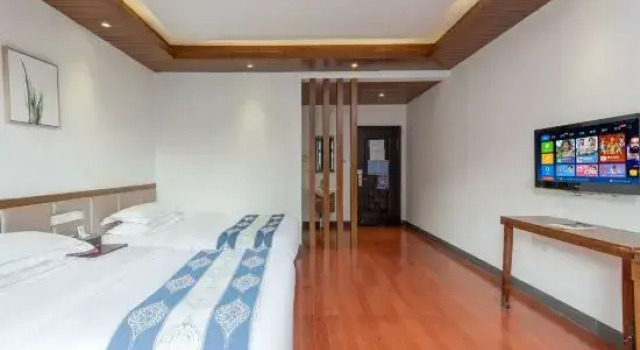 Номер Standard с балконом и с красивым видом из окна Flower Inn