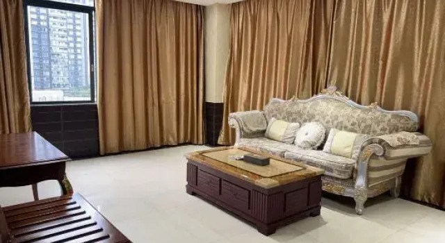 Люкс Luxury Fu'an Hotel (Guangzhou Baiyun Station Baixin Plaza)