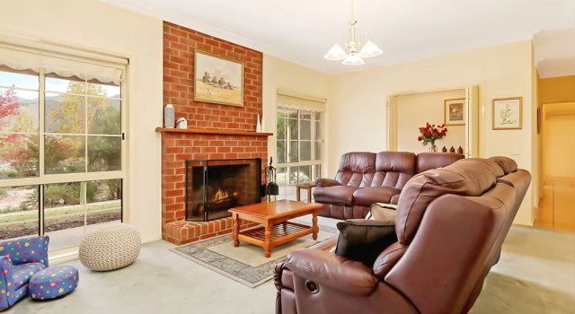Alpine Mist - Spacious 5 bedroom home, Book Hotel Bright 
