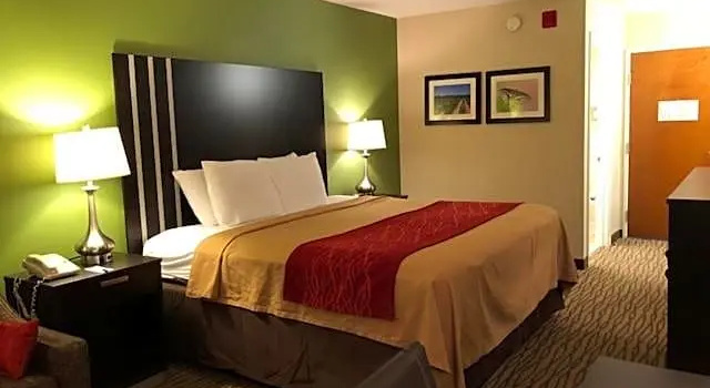 Двухместный люкс Economy Inn at Clinton