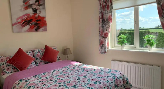 Two Bedroom Town House Beside The River Barrow, 预订 酒店 卡洛 卡洛郡