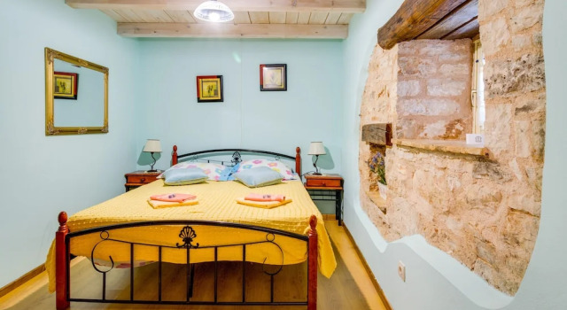 Коттедж Especially charm stone house with a pool