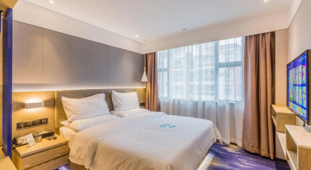 Lifu Hotel -Wankel Jiang Tai Road Railway, Rezervasyon Otel Guangdong otoparklı oteller, Otopark