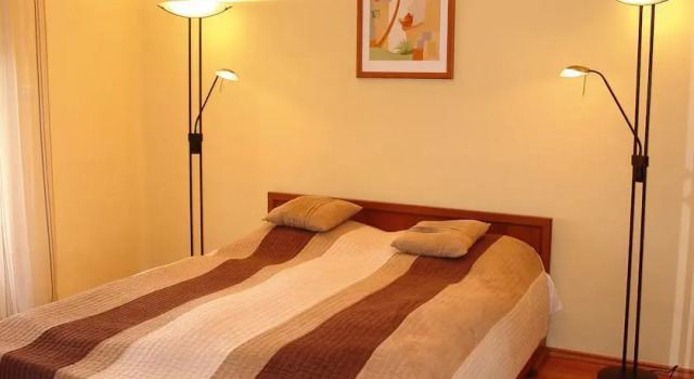 Apartment Villa Attila, Book Lejlighed Hoteller i Western Transdanubia med parkering, Parkering