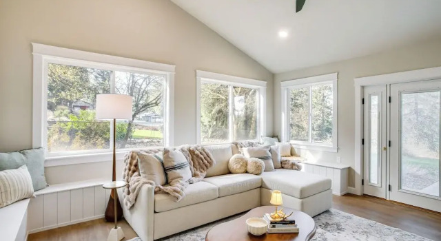 30 Mins to Ski Resorts & December Specials!, Varaa Hotelli Bennett Bay USA