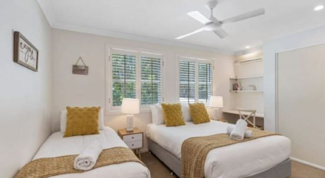 Номер Deluxe с 2 комнатами с видом на воду Noosa Entrance Waterfront Resort