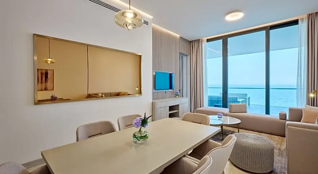 Люкс с балконом и seafront Arabella Beach Hotel Kuwait, Vignette Collection by IHG