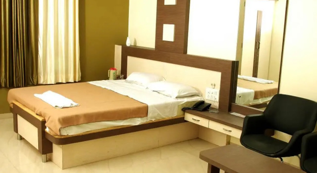 Hotel Sukhrup Sangli, Забронировать Отель Отели штата Махараштры 3 звезды, 3*