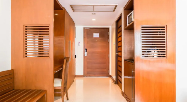 Lacuna Sukhumvit by Favstay, Забронировать Отель Отели Бангкока с бассейном, рядом с Улица Сой Ковбой, Бассейн