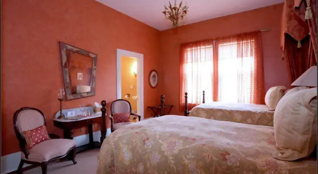 Penstowe Bed & Breakfast, Book Hotel Port Hope Northumberland, near Canadian Fire Fighters