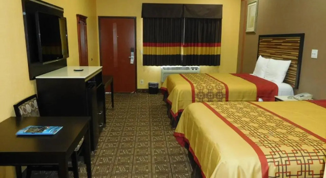 Четырёхместный номер Standard Diamond Inn