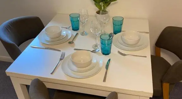 1 bedroom apartment with own entrance and parking space, Varaa Huoneisto Asunnot kohteessa Merseyside, Huoneisto
