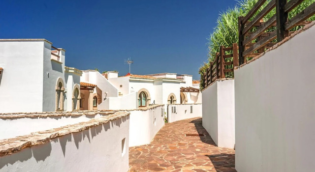 Villa 8