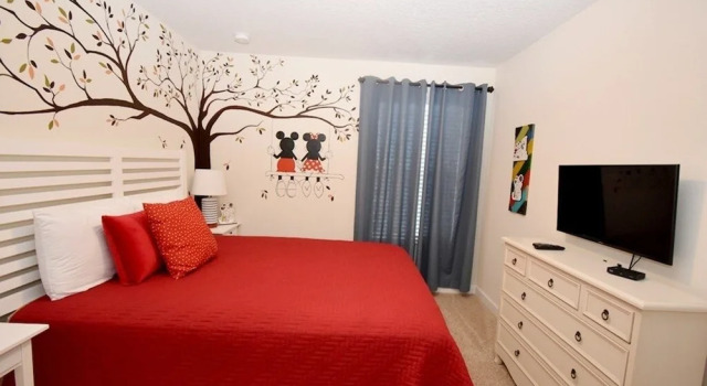 Storey Lake- 6 Bedroom Pool - 1664ST Home by RedAwning, Rezerwuj Dom wakacyjny Hotele w Kissimmee z parkingiem, Parking