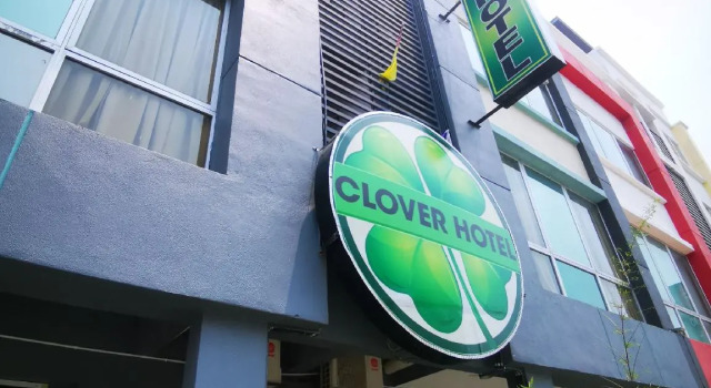 Кровать в общем номере Clover Hotel Port Dickson