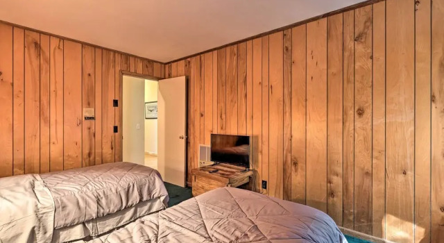 Коттедж Retro Beech Mountain Home - 2 Mi to Skiing!