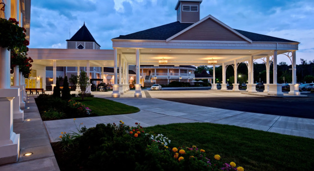 Saratoga Casino Hotel