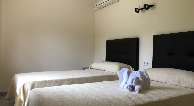Hotel lAlbera, Prenota Hotel La Jonquera Pirenei Catalani