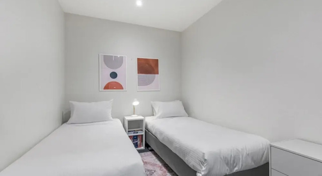 Sophisticated CBD 2-bed Apartment by Yarra River, Забронировать Апартаменты/квартира Мельбурн Melbourne Region, рядом с Federal Court of Australia