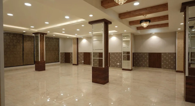 Номер Premium The Golden Crown Hotel Banquet & Cafe