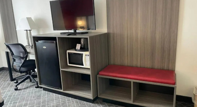 Люкс Deluxe Ramada by Wyndham Waupaca