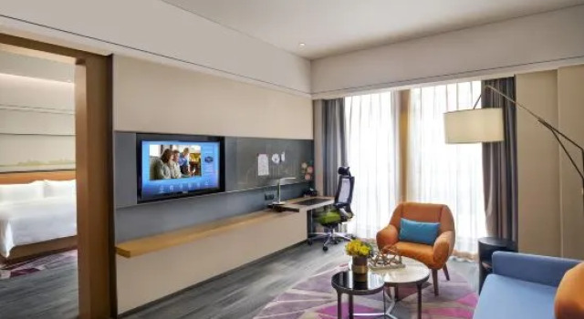 Люкс Business Hampton by Hilton Guangzhou Dongxiaonan