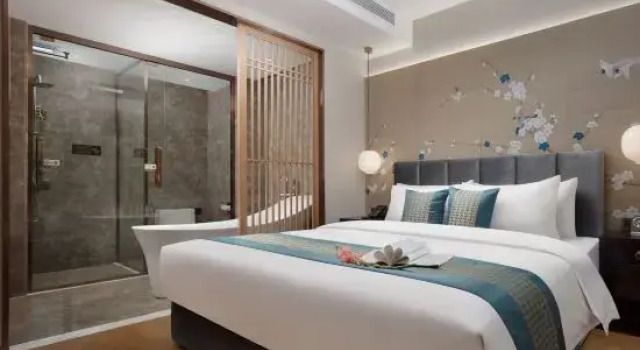 Suite L'Oréal County Hotel (Changsha Desiqin Square Maozhutang Metro Station Branch)