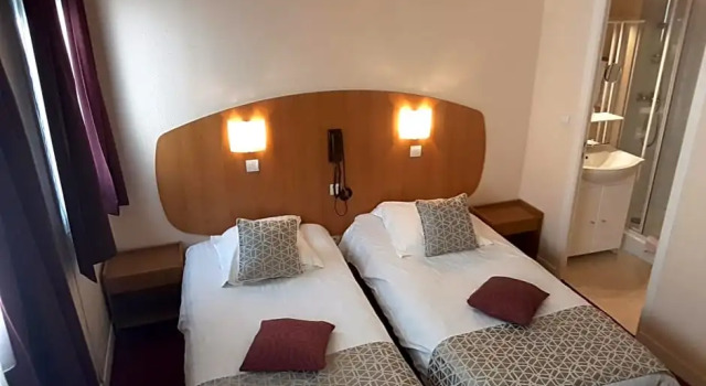 Номер Standard Logis - Hôtel et Restaurant Le Sofhotel