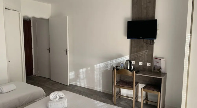 Номер Standard Hôtel Au Relais des Lilas