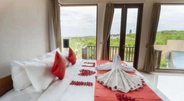 Семейная вилла с 4 комнатами с балконом Jimbaran Sea View Villa