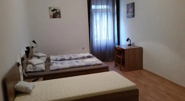 Четырёхместный номер Omega Guesthouse Budapest
