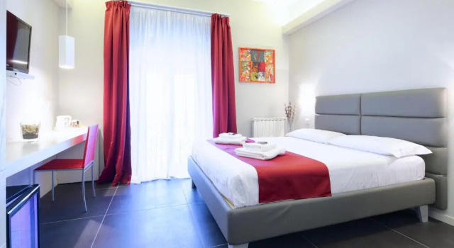 Номер Deluxe NearHome Smart Suites Guest House