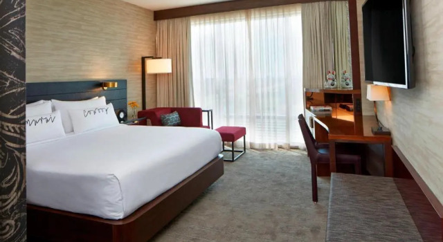 Номер Standard Renaissance Dallas at Plano Legacy West Hotel