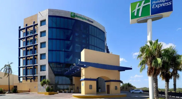 Полулюкс Holiday Inn Express Nuevo Laredo by IHG