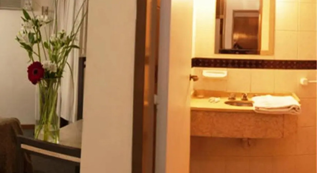 Трёхместный номер Standard Hotel America