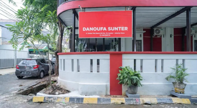 RedDoorz Plus near ITC Cempaka Mas 2, Book Hotel Jakarta Jakarta Province