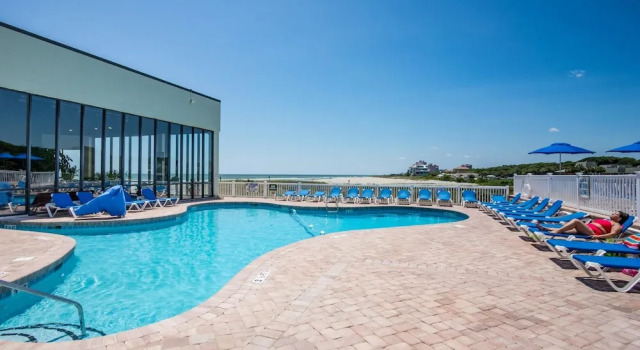 Sands Beach Club #727 Ocean Front, Забронировать Отель Отели Миртл-Бич с бассейном, рядом с Гольф-клуб и пляж Dunes, Бассейн