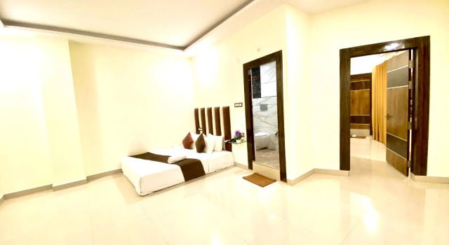 Люкс Hotel Sky International- Airport Zone Hyderabad
