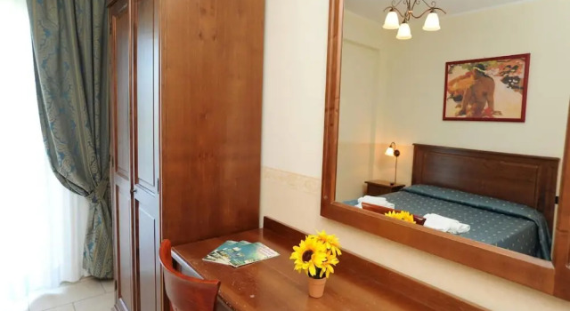 Hotel Il Melograno, Забронировать Отель Отели в центре Маттината, в центре
