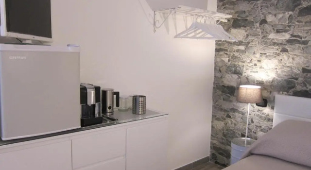 Коттедж c 1 комнатой Moni Rooms
