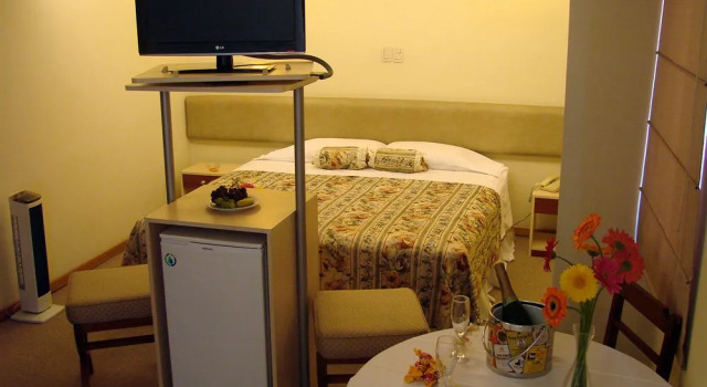 Hotel Melodia, Varaa Hotelli Hotellit Provincia de Lima pysäköinnillä, Pysäköinti